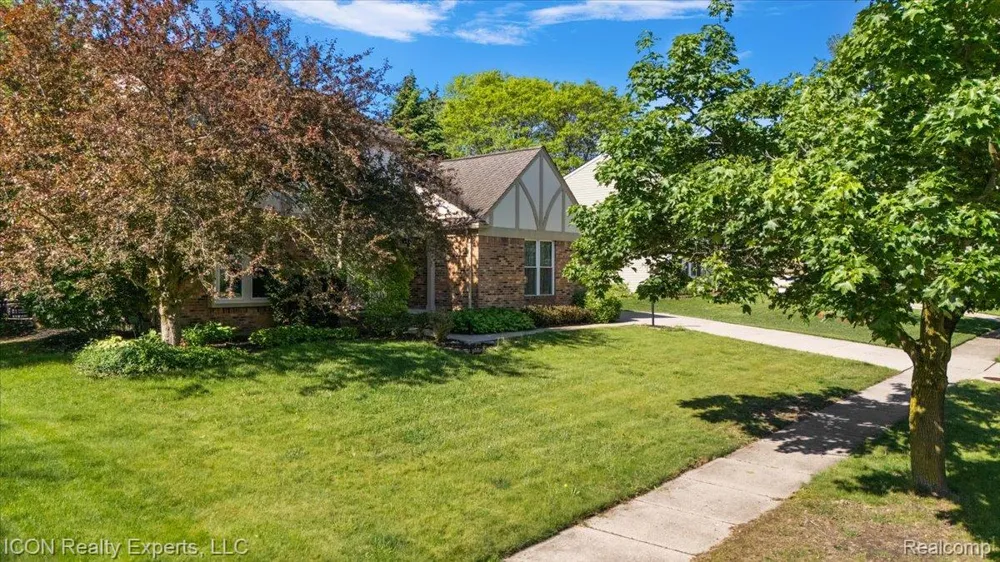 44831 Huntington Drive Novi City, MI 48375