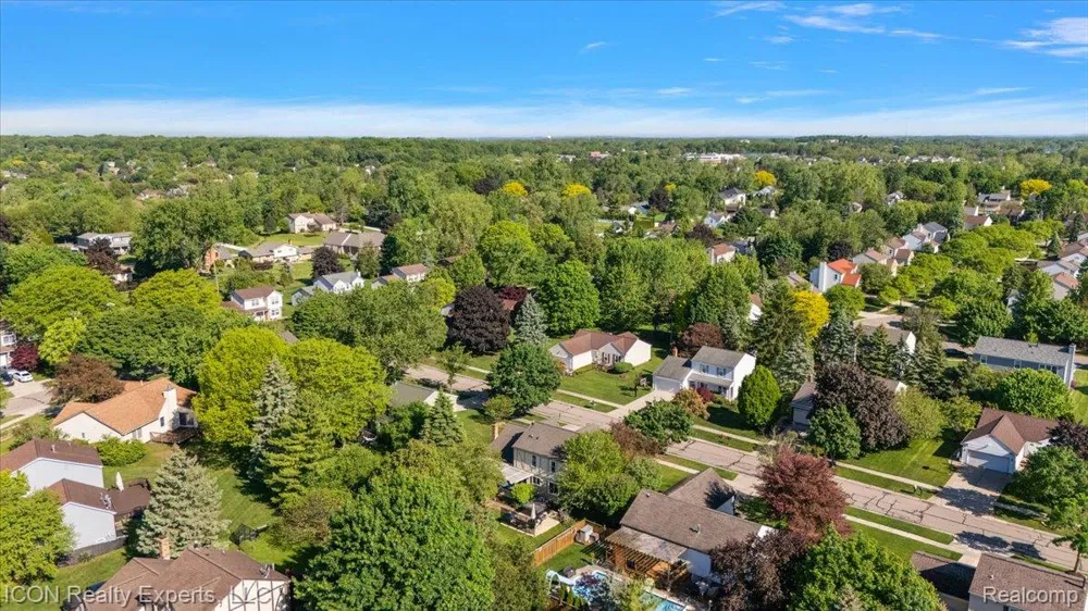 44831 Huntington Drive Novi City, MI 48375