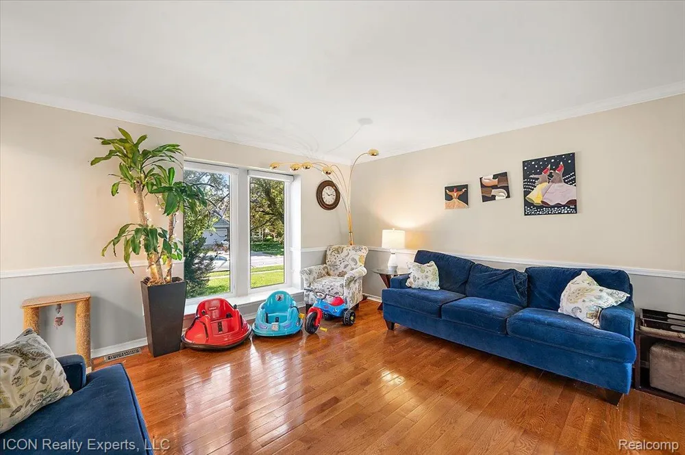 44831 Huntington Drive Novi City, MI 48375