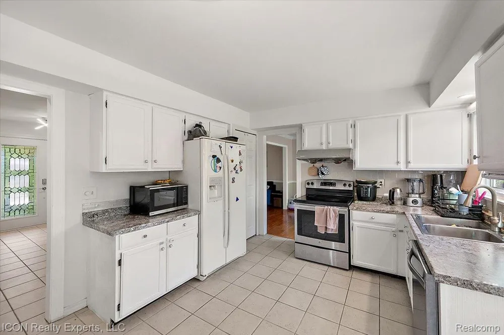 44831 Huntington Drive Novi City, MI 48375