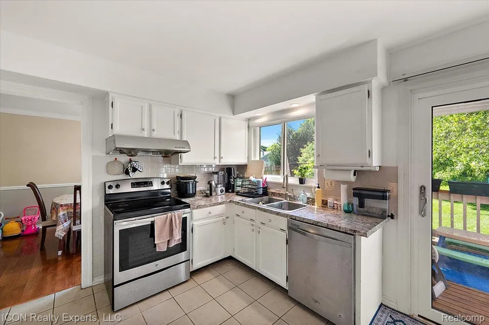 44831 Huntington Drive Novi City, MI 48375