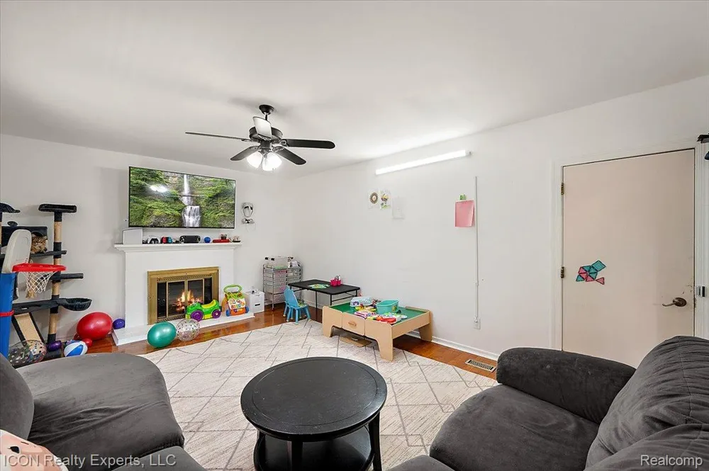 44831 Huntington Drive Novi City, MI 48375