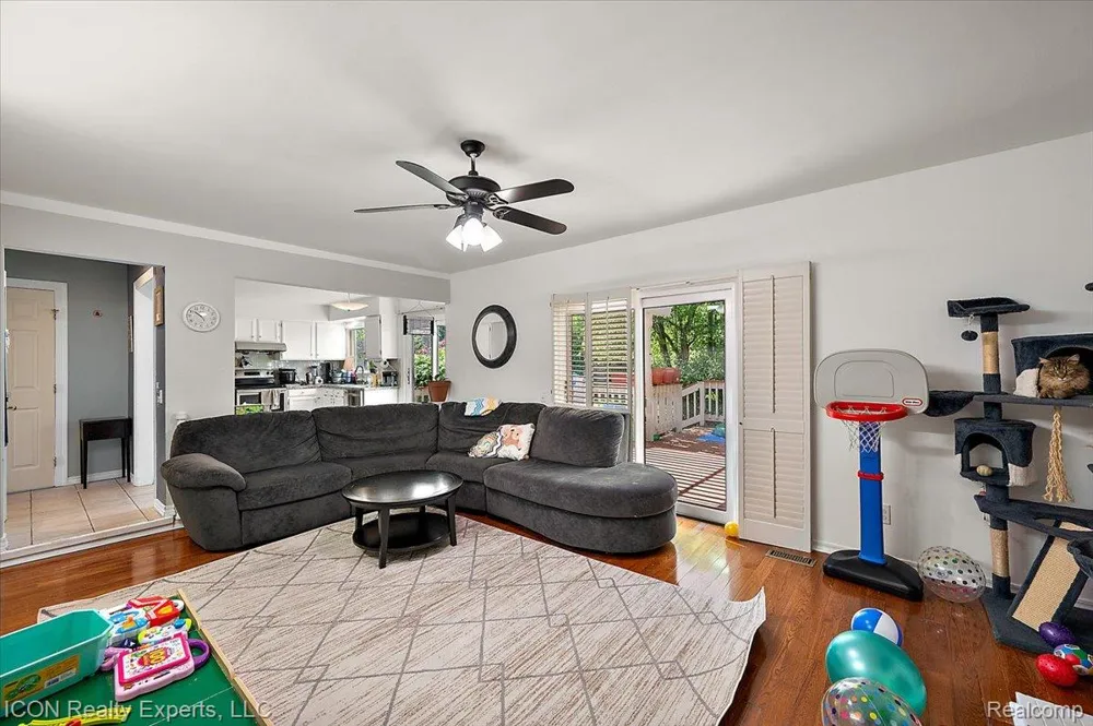 44831 Huntington Drive Novi City, MI 48375