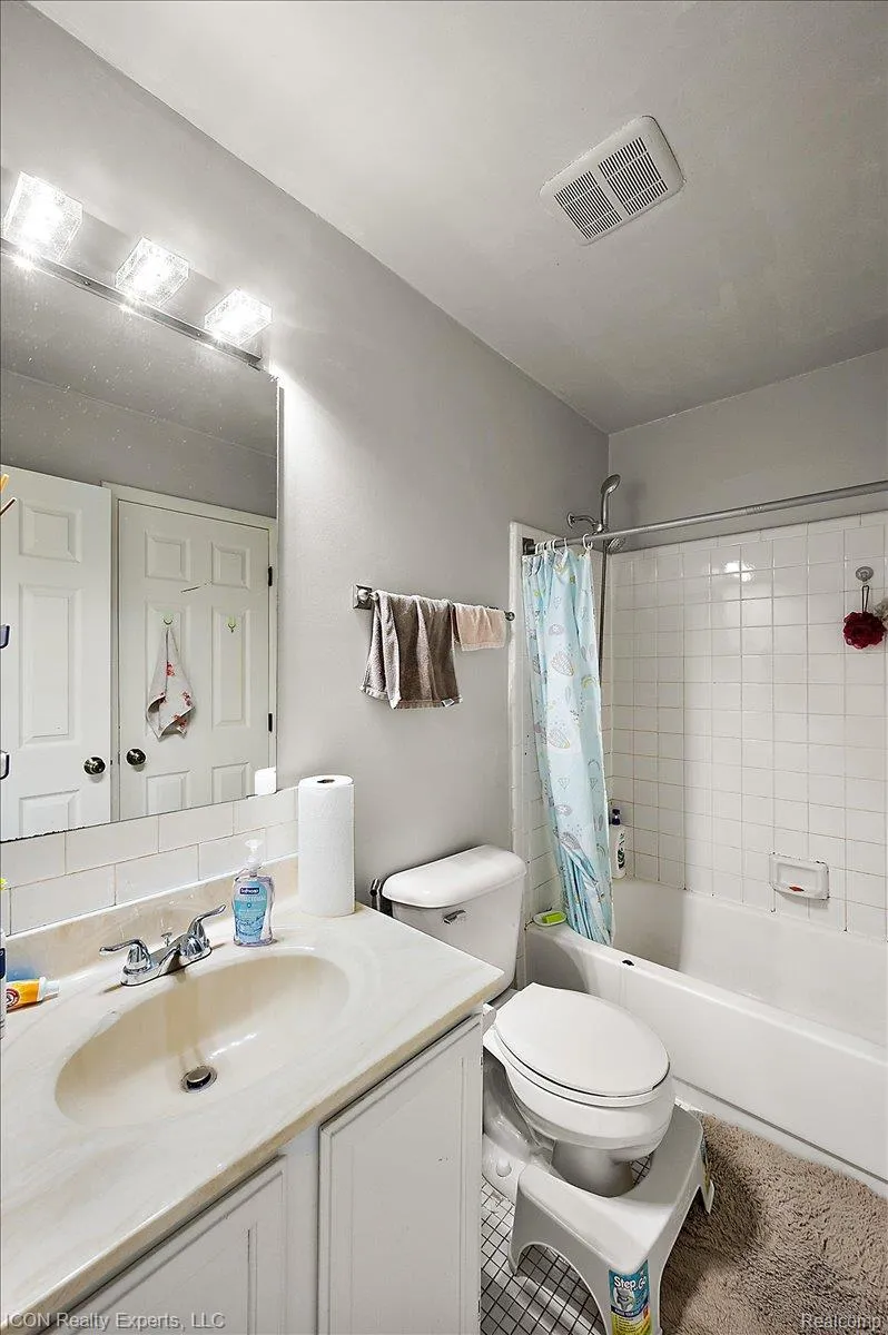44831 Huntington Drive Novi City, MI 48375