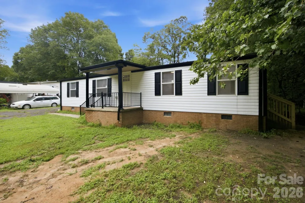 3250 Ole Country Lane Claremont, NC 28610