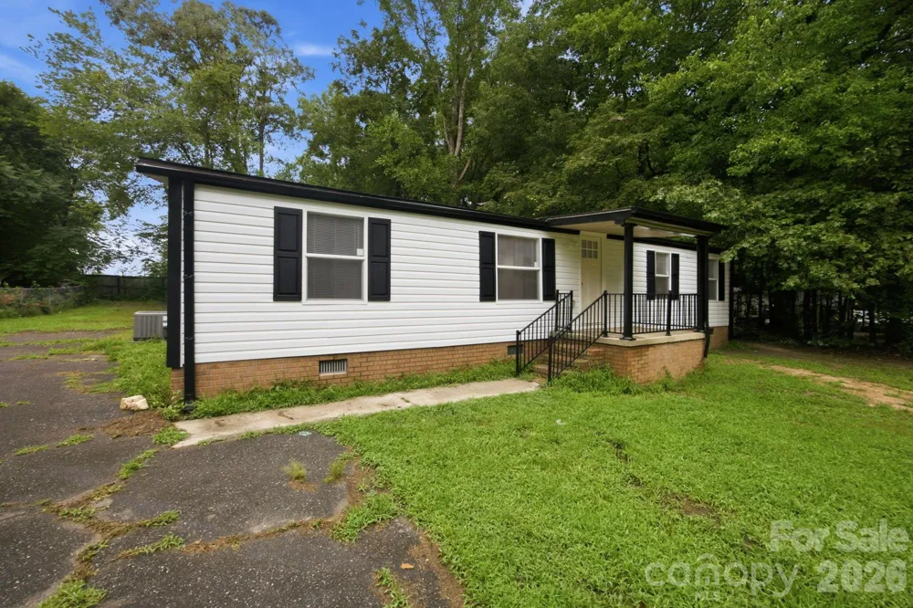 3250 Ole Country Lane Claremont, NC 28610