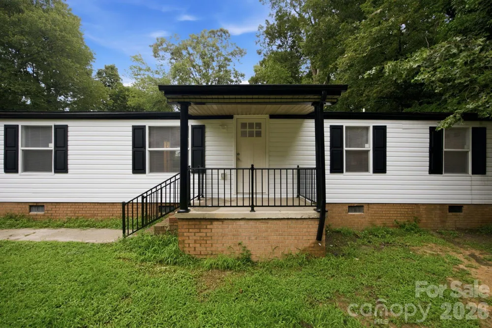 3250 Ole Country Lane Claremont, NC 28610