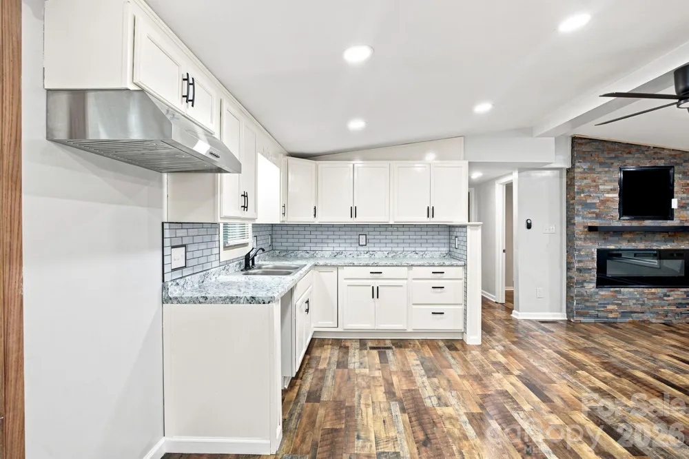 3250 Ole Country Lane Claremont, NC 28610
