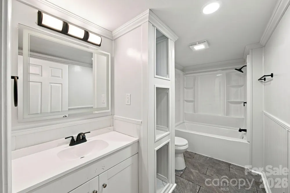 3250 Ole Country Lane Claremont, NC 28610