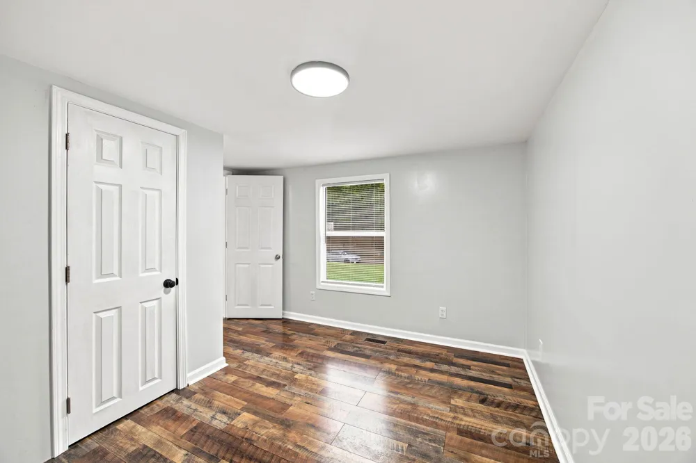 3250 Ole Country Lane Claremont, NC 28610