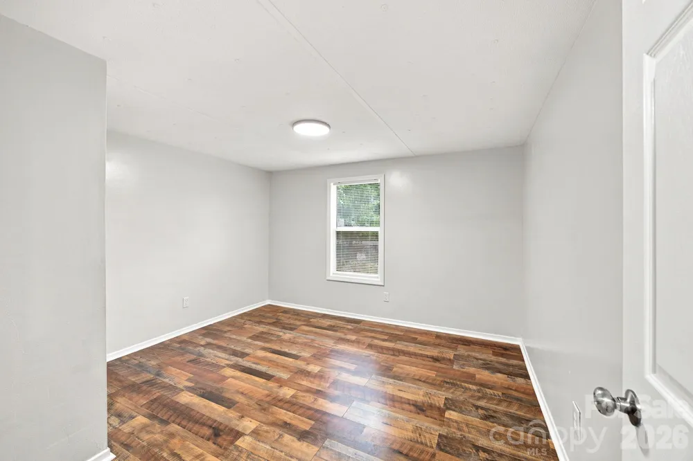3250 Ole Country Lane Claremont, NC 28610
