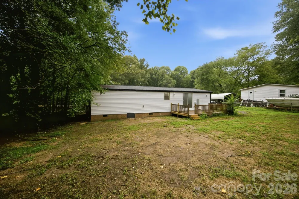 3250 Ole Country Lane Claremont, NC 28610