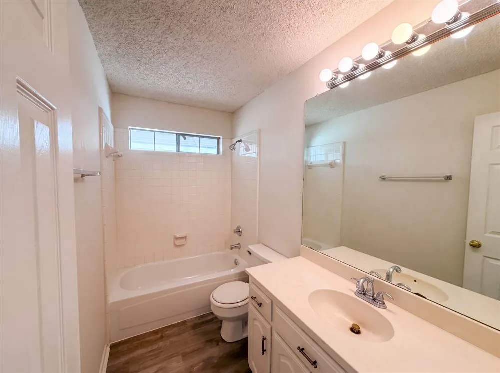 2909 Lois Lane Rowlett, TX 75088