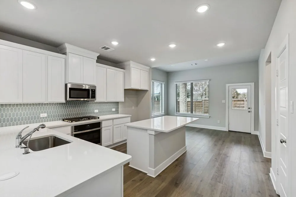 3921 Lakefield Drive Heartland, TX 75114