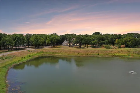 6586 Lone Star Lane