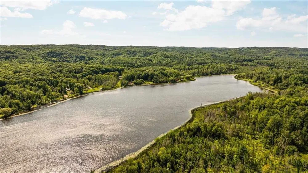 3555 Wilson Echo Township, MI 49727