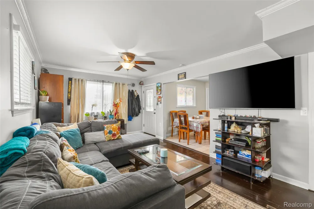 2378 River Drive Lincoln Park City, MI 48146