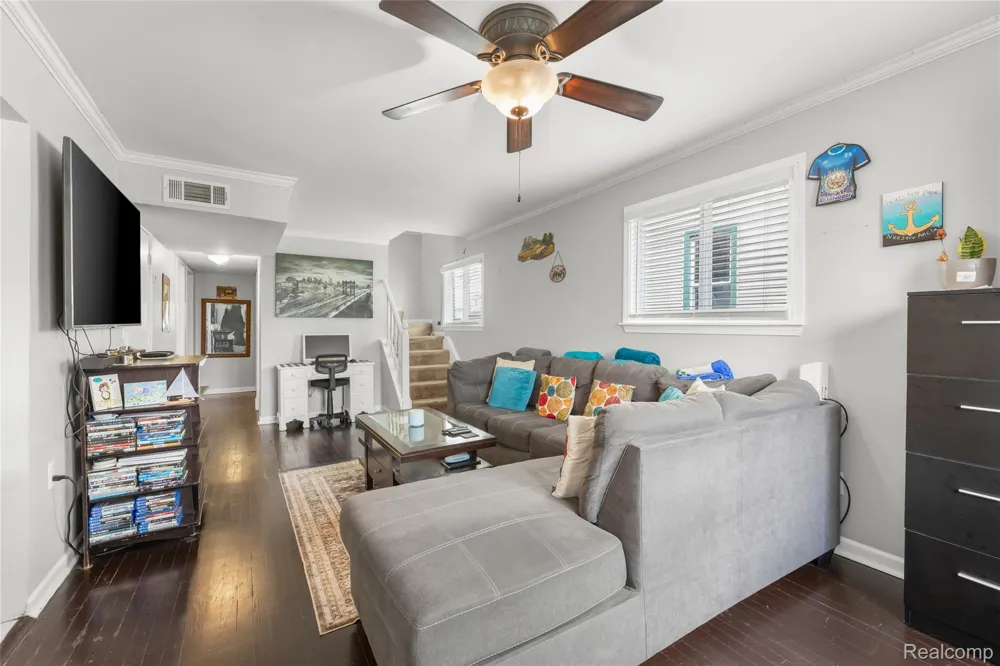 2378 River Drive Lincoln Park City, MI 48146