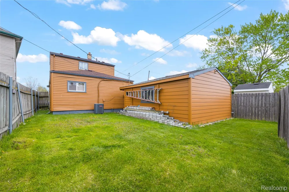 2378 River Drive Lincoln Park City, MI 48146