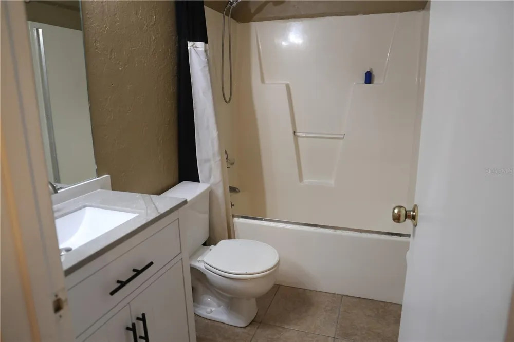 5831 SW 9TH PLACE Gainesville, FL 32607