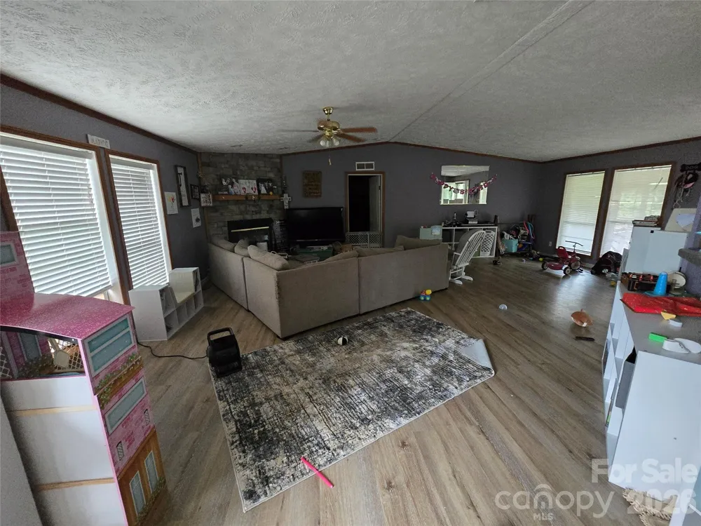 76 Angie Lane Mills River, NC 28759