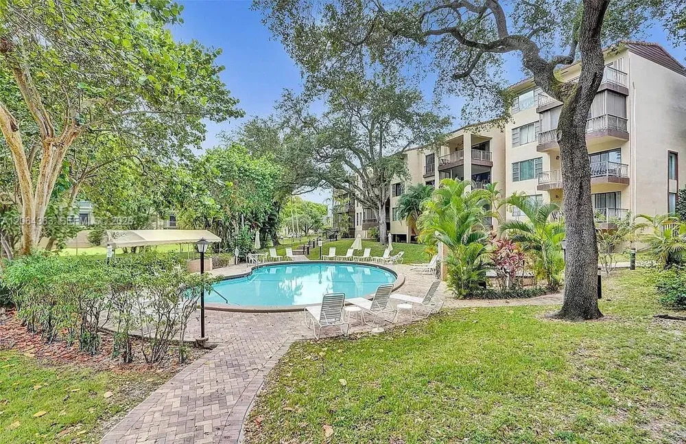 6060 S Falls Cir Dr #313 Lauderhill, FL 33319