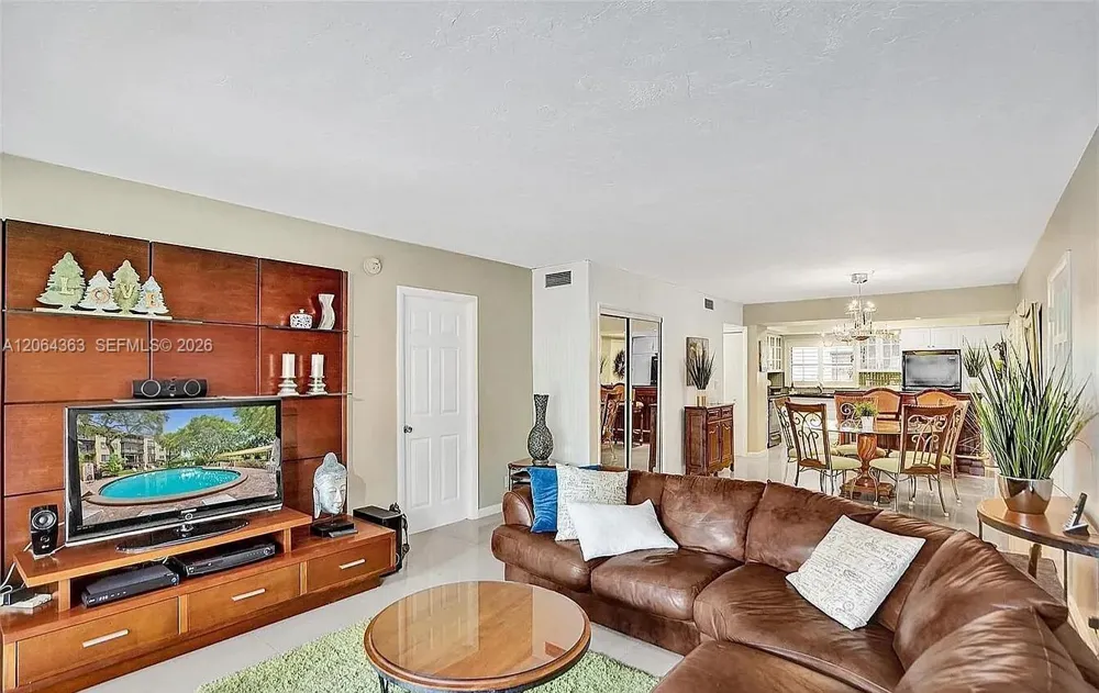 6060 S Falls Cir Dr #313 Lauderhill, FL 33319