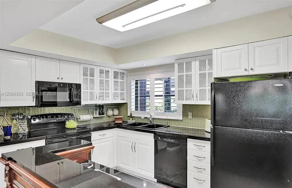 6060 S Falls Cir Dr #313 Lauderhill, FL 33319