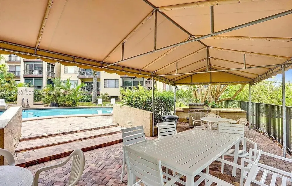 6060 S Falls Cir Dr #313 Lauderhill, FL 33319