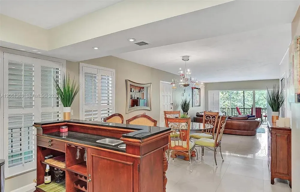 6060 S Falls Cir Dr #313 Lauderhill, FL 33319