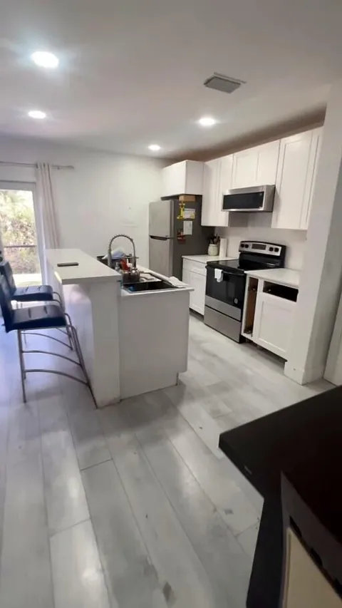 609 NW 47TH STREET #609