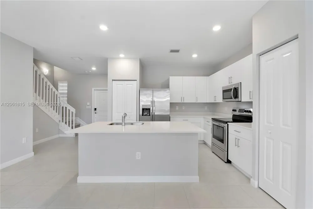 4614 NW 120th Way Coral Springs, FL 33076