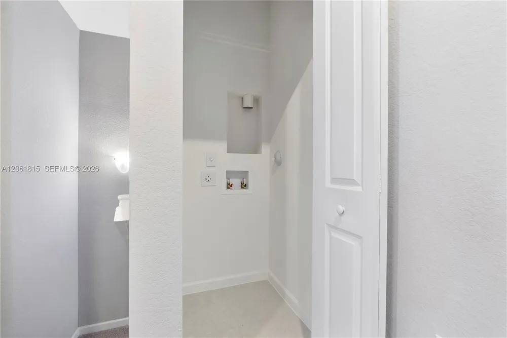 4614 NW 120th Way Coral Springs, FL 33076