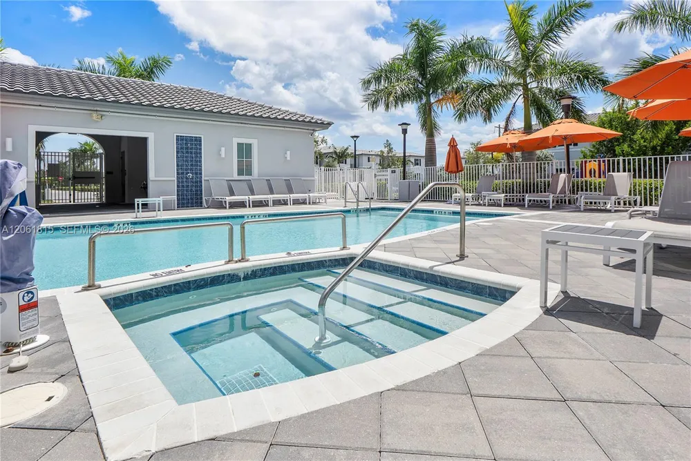 4614 NW 120th Way Coral Springs, FL 33076