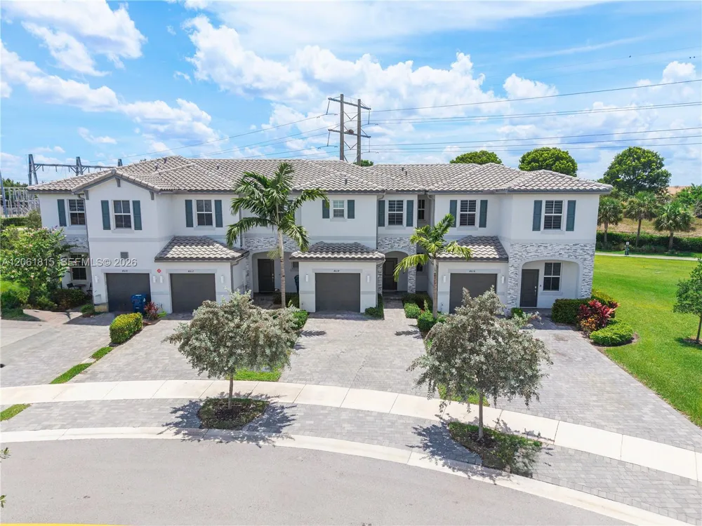 4614 NW 120th Way Coral Springs, FL 33076