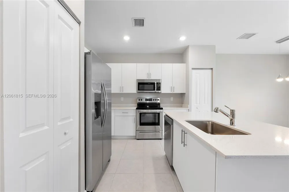 4614 NW 120th Way Coral Springs, FL 33076