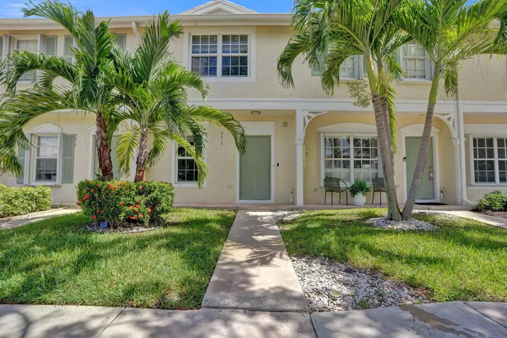 9913 NW 57TH Manor #. Coral Springs, FL 33076