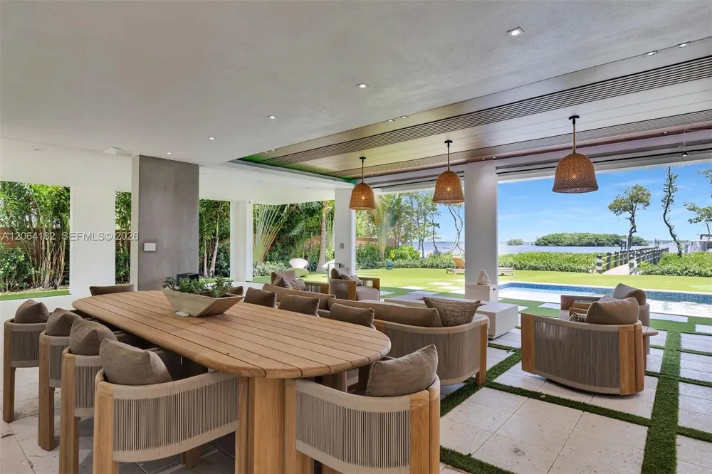 39 Mutiny Pl Key Largo, FL 33037