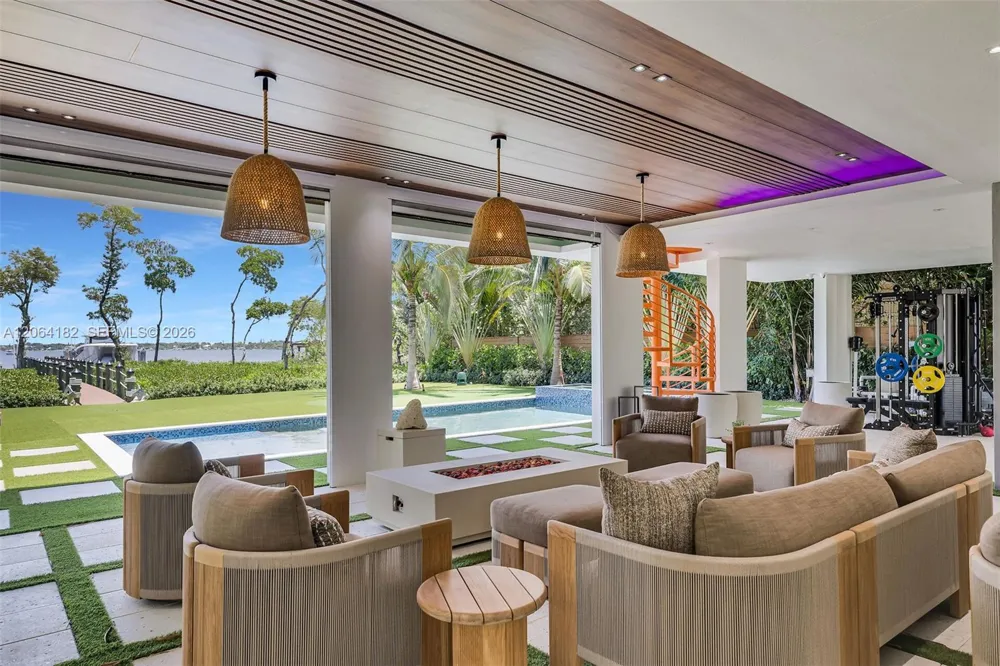39 Mutiny Pl Key Largo, FL 33037
