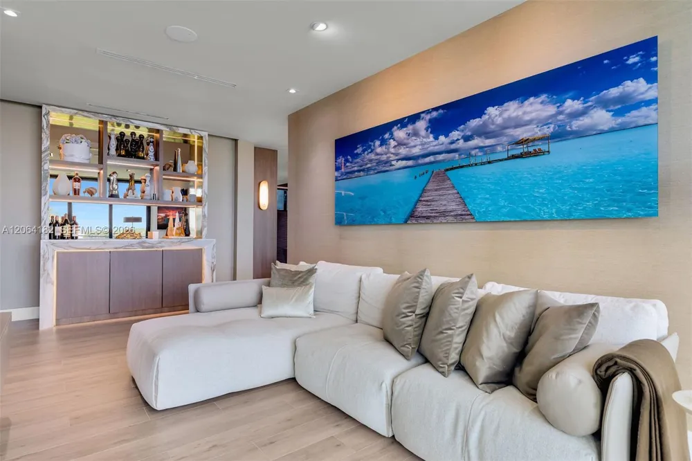 39 Mutiny Pl Key Largo, FL 33037