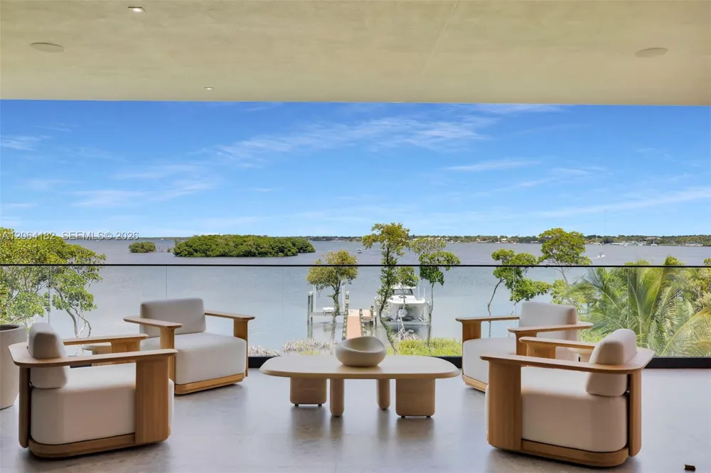 39 Mutiny Pl Key Largo, FL 33037