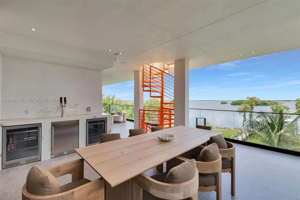 39 Mutiny Pl Key Largo, FL 33037