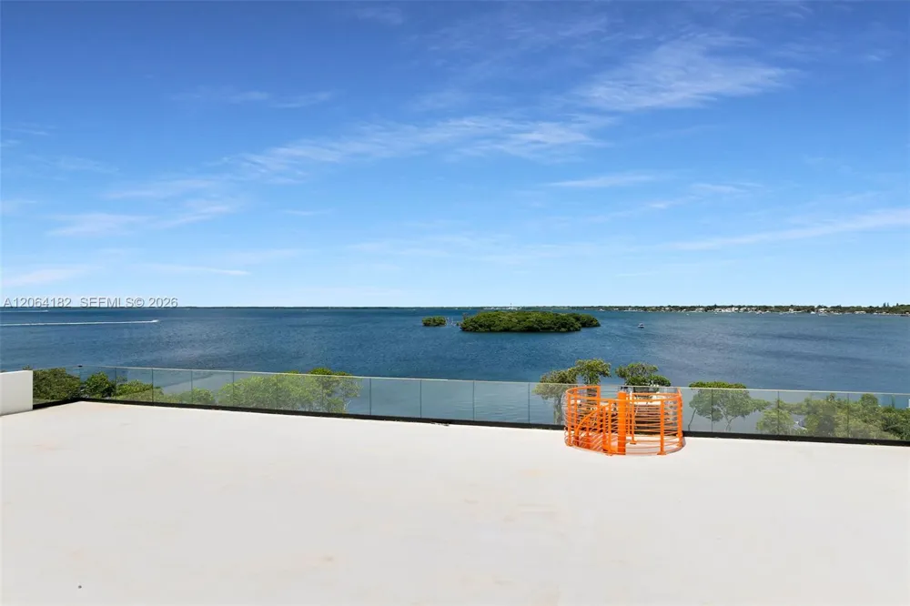 39 Mutiny Pl Key Largo, FL 33037