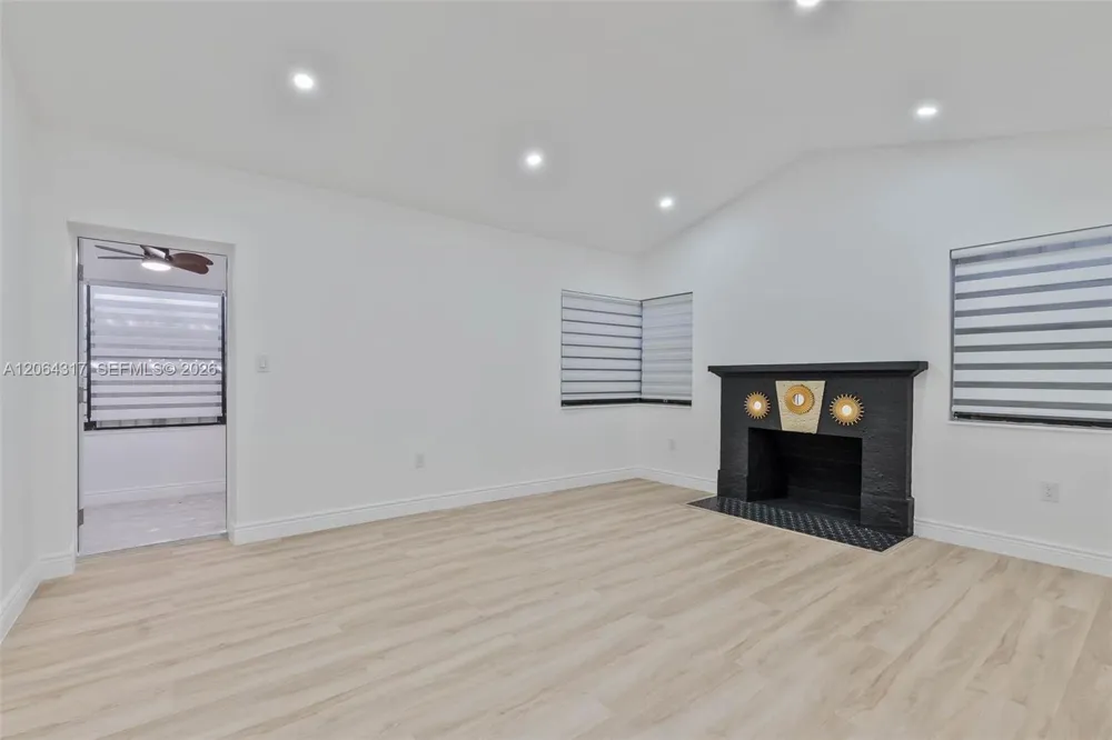 583 NW 47th Ter Miami, FL 33127