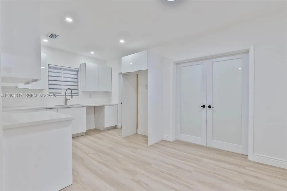 583 NW 47th Ter Miami, FL 33127