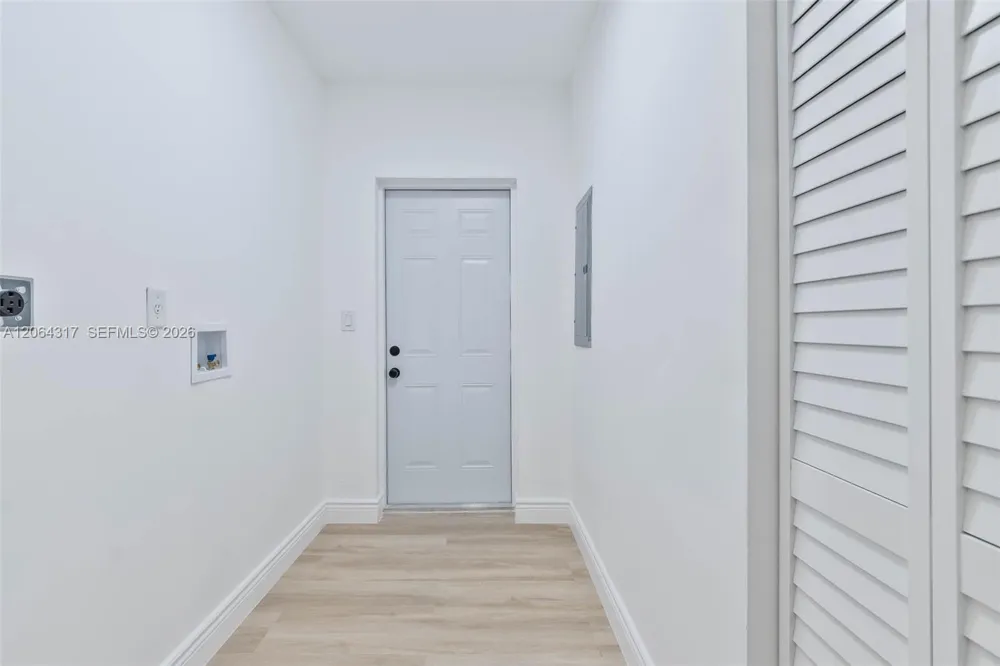 583 NW 47th Ter Miami, FL 33127