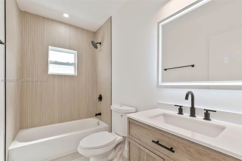 583 NW 47th Ter Miami, FL 33127