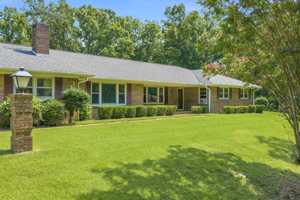 32 Fairway Pl Selmer, TN 38375