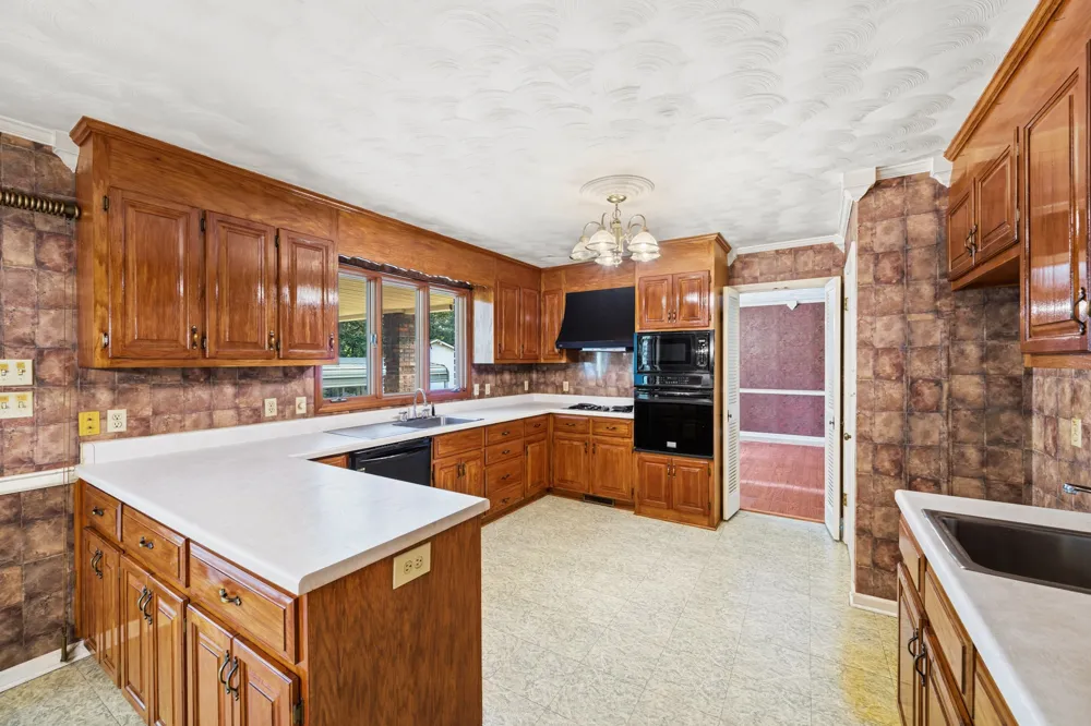 32 Fairway Pl Selmer, TN 38375