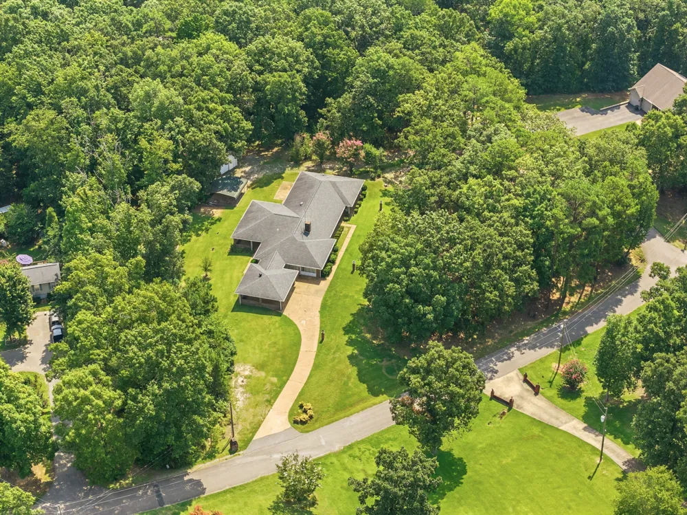 32 Fairway Pl Selmer, TN 38375
